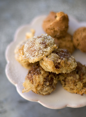 Amaretti Fritters