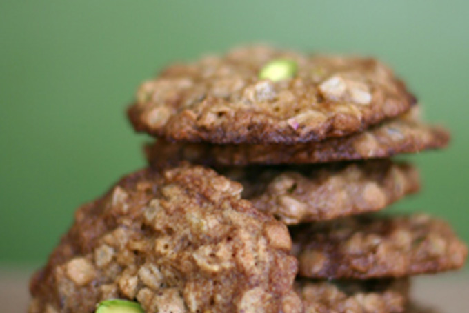 Pistachio Apricot Oatmeal Cookies