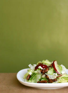 Sonoma Salad with Candied Walnuts and Poppyseed Dressing