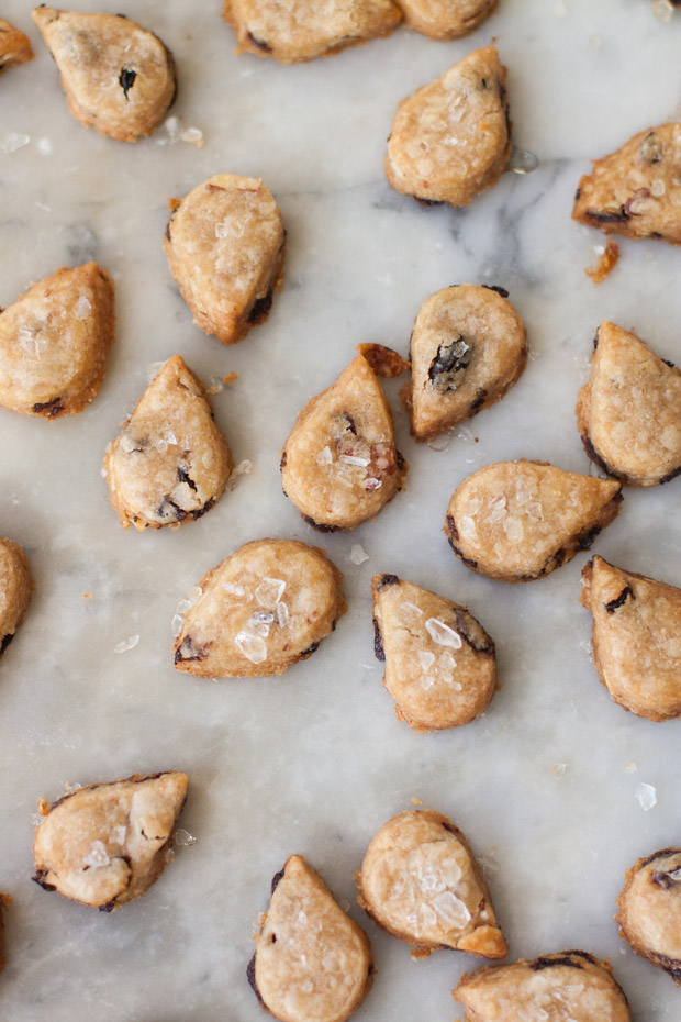Super Tasty, Toasted Almond Sable Cookies